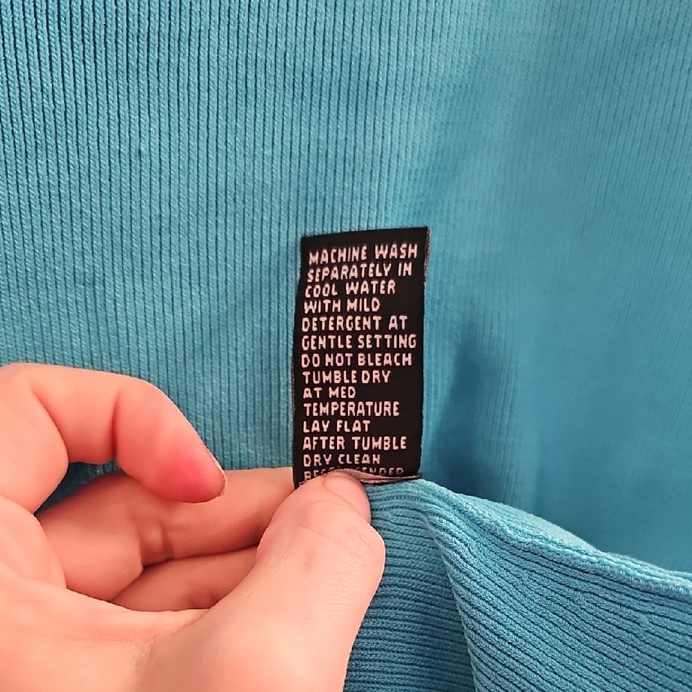 Blue Ribbed V-Neck Top - Picture 7 of 7